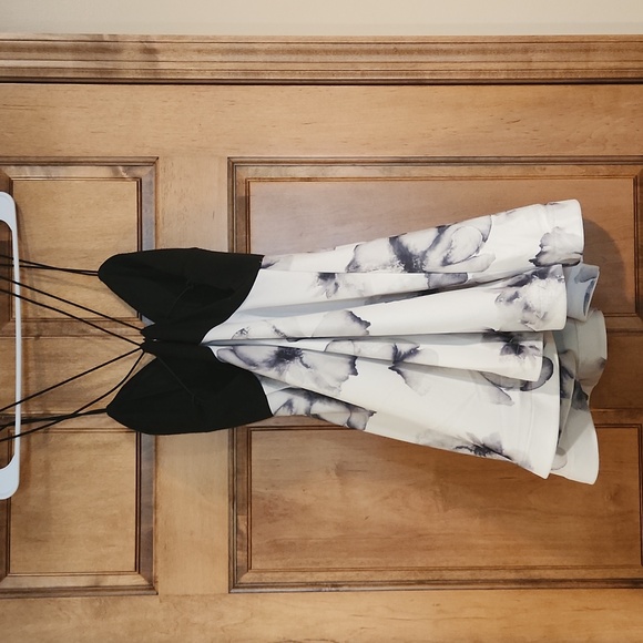Black and white floral spaghetti trap formal dress by L'ATISTE - Picture 3 of 11